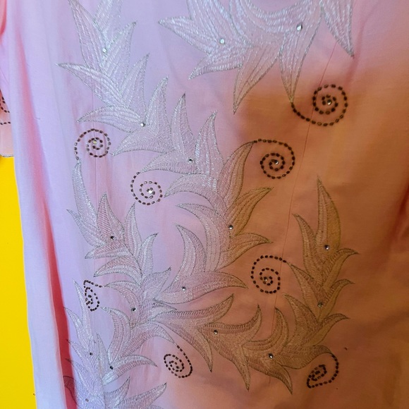 Beautiful dress - Picture 2 of 7